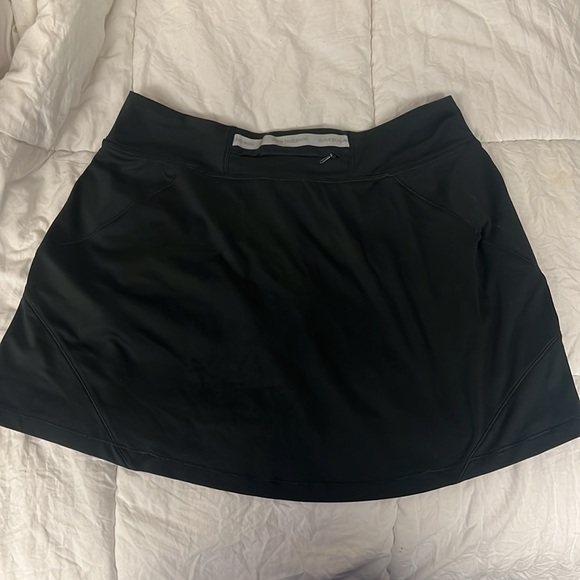New Balance Skirt, Black, Size Small - Picture 2 of 3